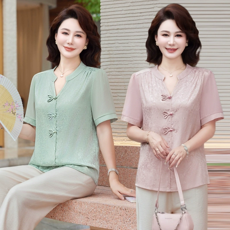 Летняя рубашка для мамы, футболка с короткими рукавами, новинка 2025 года, модная женская модная шифоновая рубашка среднего и пожилого возраста с v-образным вырезом в стиле ретро, ​​топ