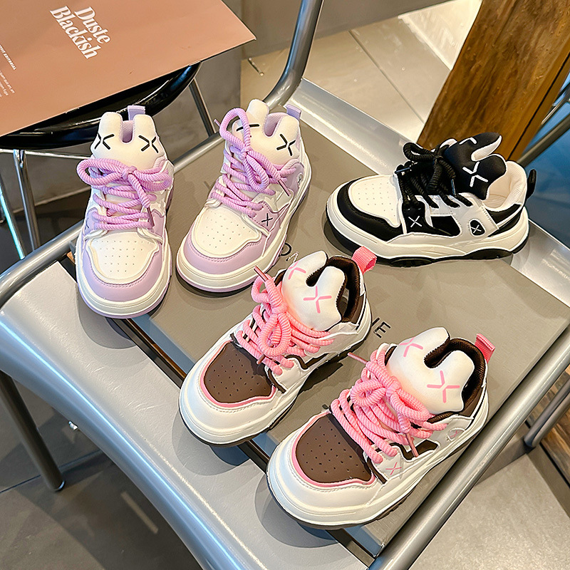 Cricketskor för barn Korean Edition Bröd Violence Bear Tide Brand Pojkar och flickor Fritidssportskor 2023 Nyhet_voghion.com