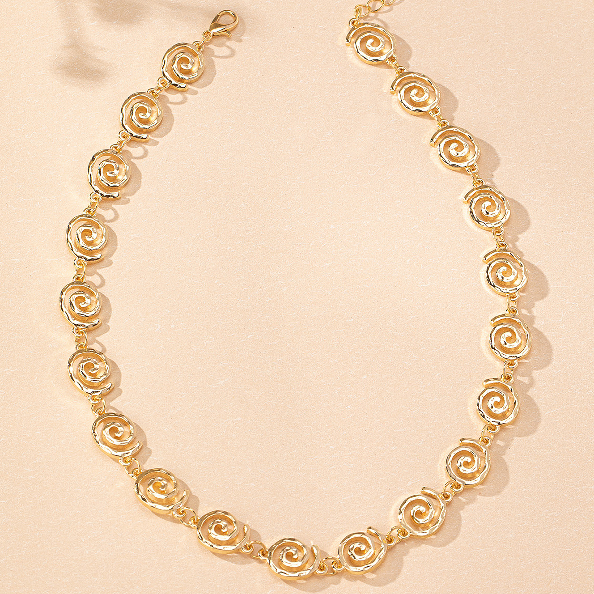 Holiday, Daily Occasion Alloy Material Elegant Basic Classic Style Spiral Alloy Chain Necklaces Wholesale