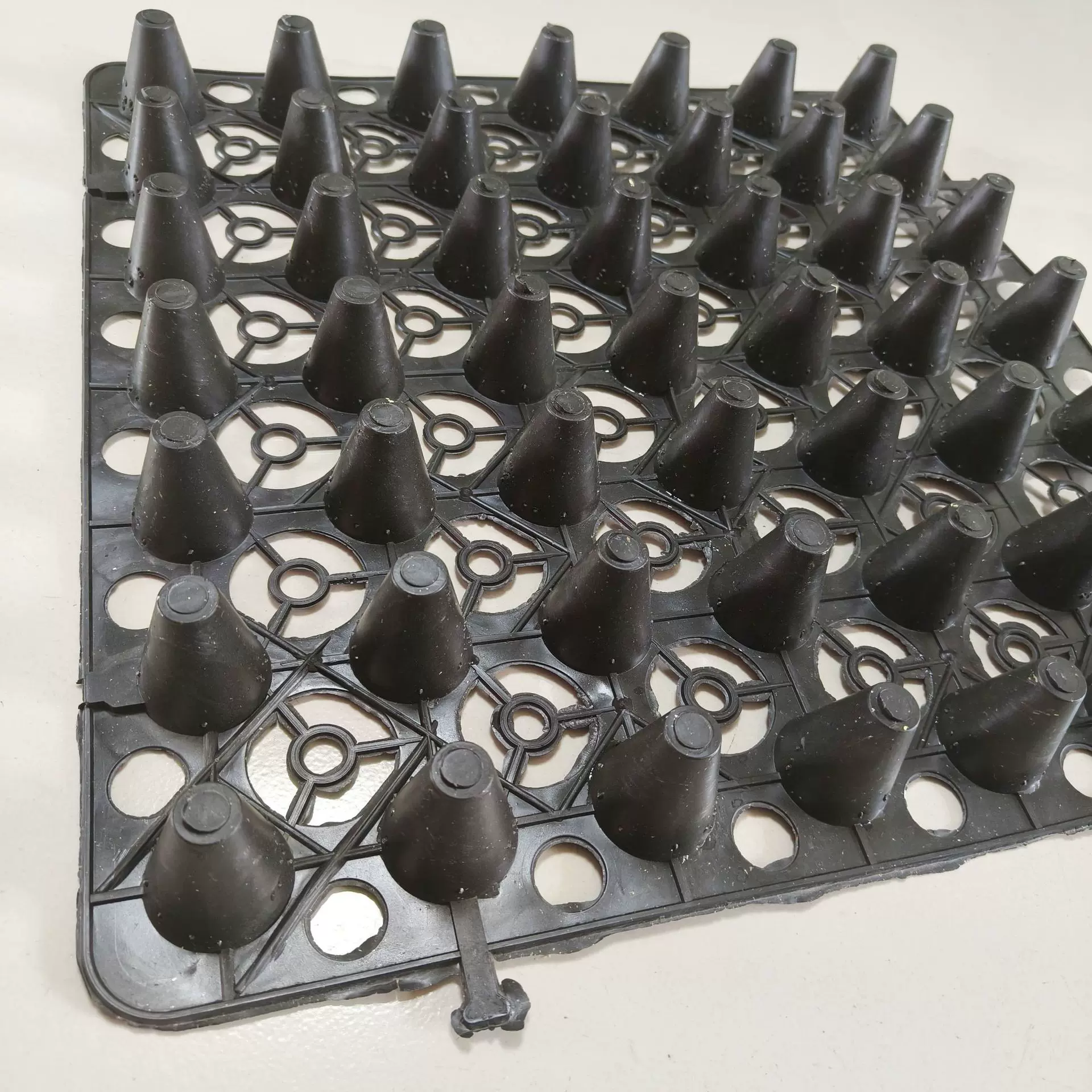 蓄排水板凹凸型塑料蓄水板工厂楼顶花园绿化种植地下车库蓄排水板