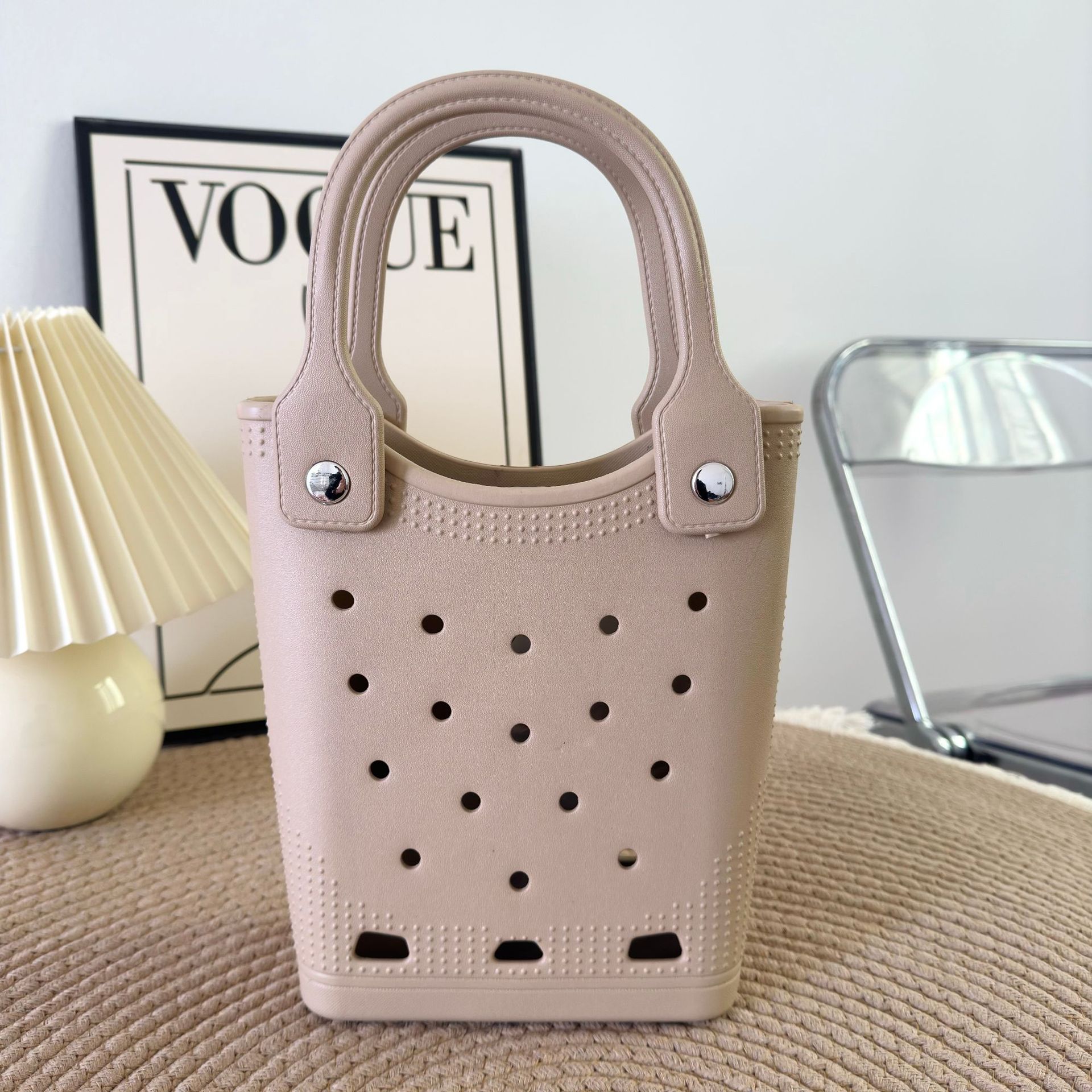 El nuevo bolso transfronterizo Eva Dongdong 100 se combina con el bolso decorado DIY dongdong, el bolso de dibujos animados, el nicho lleva el bolso de playa.