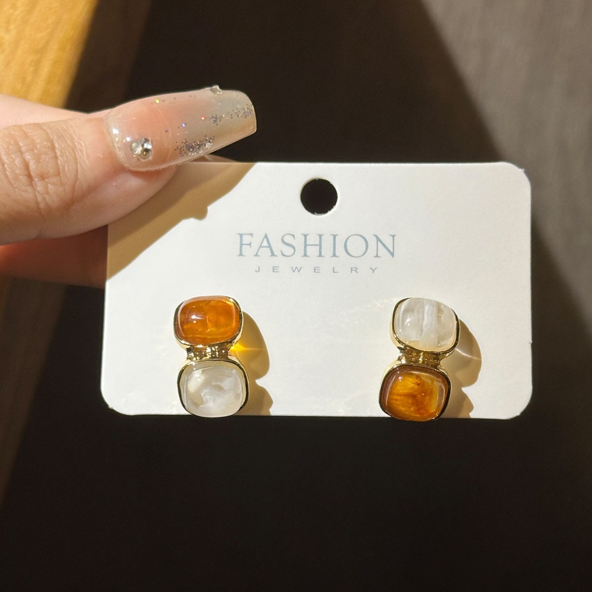 Pendientes cuadrados de resina, sencillos, modernos, diseño de nicho, pendientes versátiles, pendientes al por mayor
