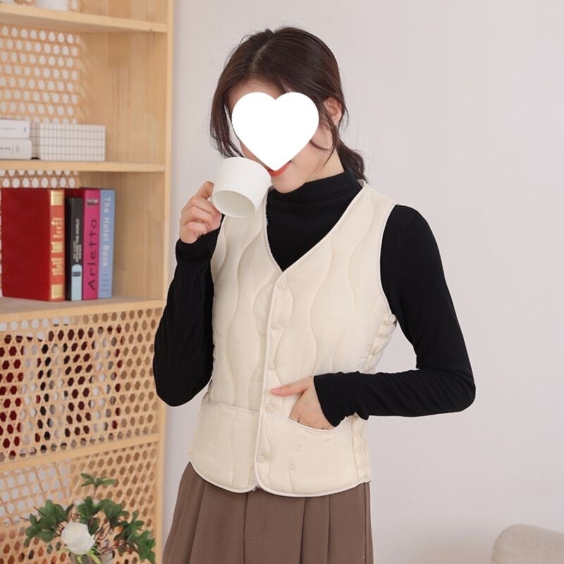 New autumn and winter down-filled vest for women, a warm and thick inner layer, perfect for layering, short and slim-fit New autumn and winter down-filled vest for women, a warm and thick inner layer, perfect for layering, short and slim-fit