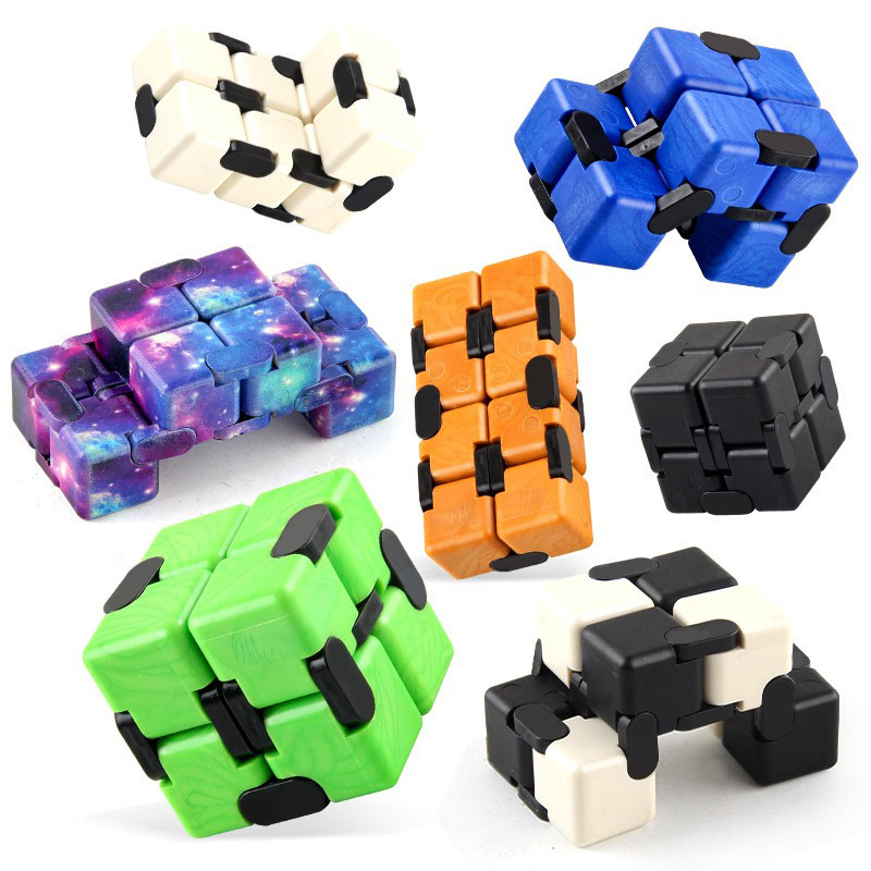 Descompresión de exportación transfronteriza Bolsillo del tirón Cubo de Rubik dedo plegable infinito Cubo de Rubik Patrón de cielo estrellado yema del dedo Cubo de Rubik juguete
