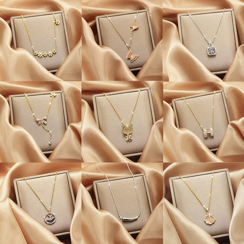 Sweet forest-style titanium steel necklace for women, versatile and non-fading, niche design, fashionable pendant, temperament, clavicle chain jewelry