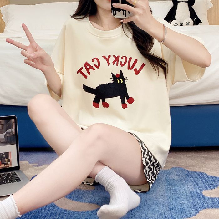 Venta al por mayor transfronteriza verano nuevo estilo cuello redondo pijamas estampados de dibujos animados pantalones cortos de manga corta para mujer