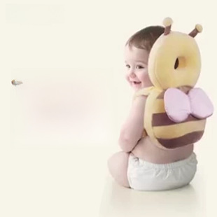 Protective protection pillow for early age, children's headrest, teaches to walk