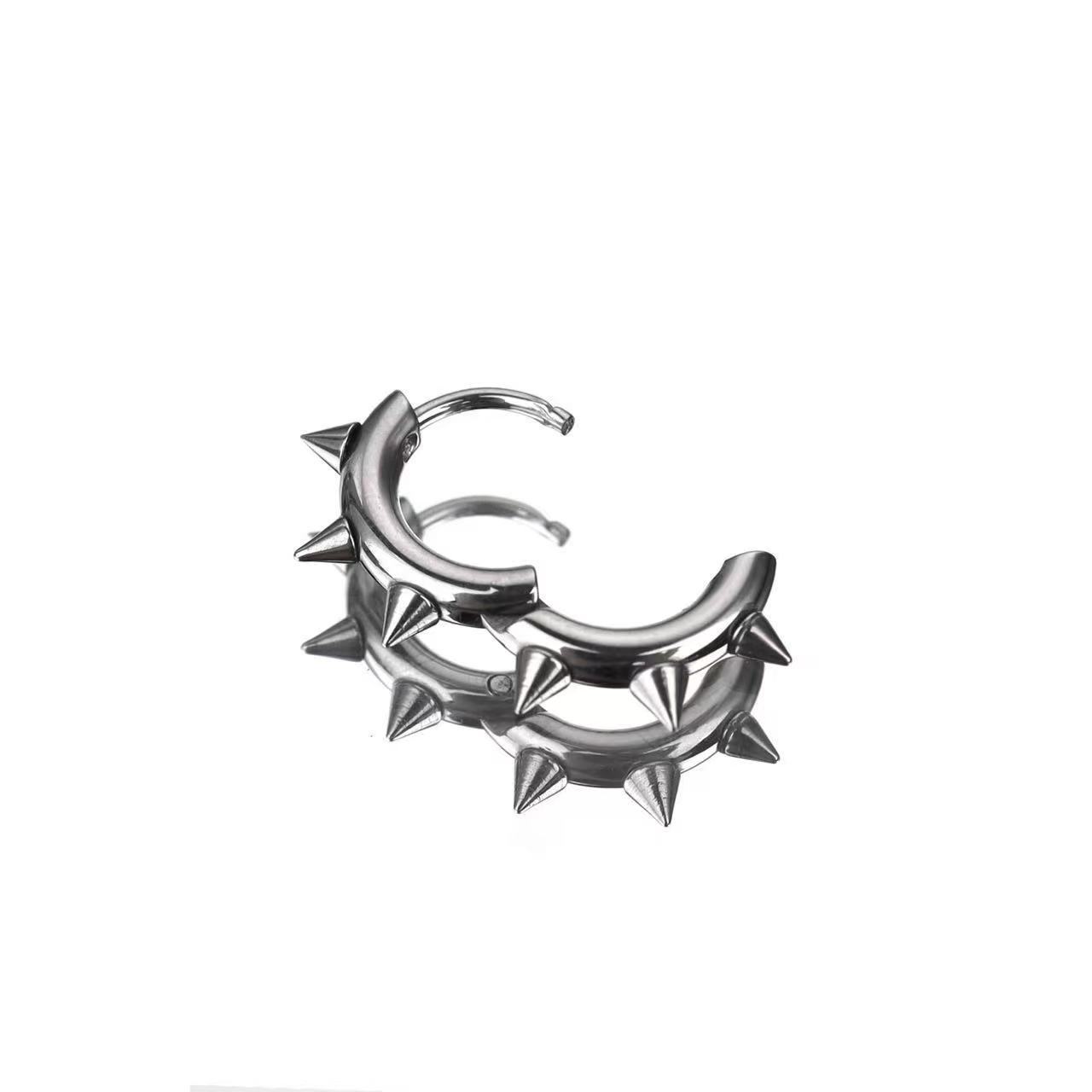 Pendientes de hombre elegantes de acero titanio cono punta_voghion.com