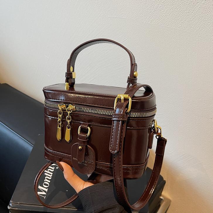 Bagos de mano de fragancia retro para mujeres 2025 nueva moda simple ocio de hombro mochila de viaje bolsa pequeña