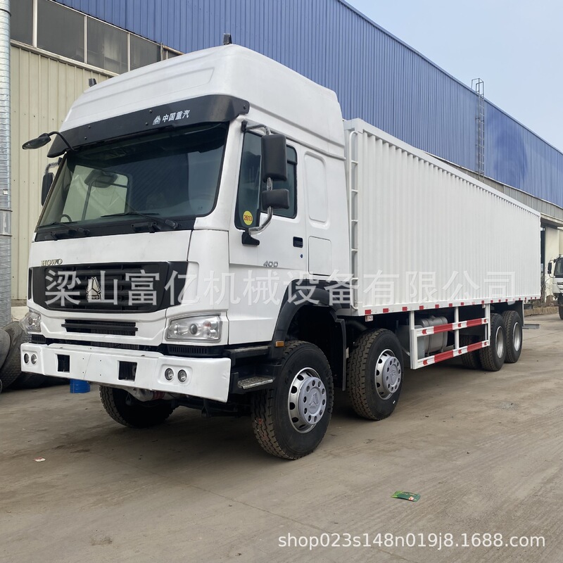Exported to Africa: Sinotruk Howo Box-Type Truck with 12 Wheels (Four Front, Eight Rear), High Horsepower, Remanufactured Container Truck Exported to Africa: Sinotruk Howo Box-Type Truck with 12 Wheels (Four Front, Eight Rear), High Horsepower, Remanufactured Container Truck