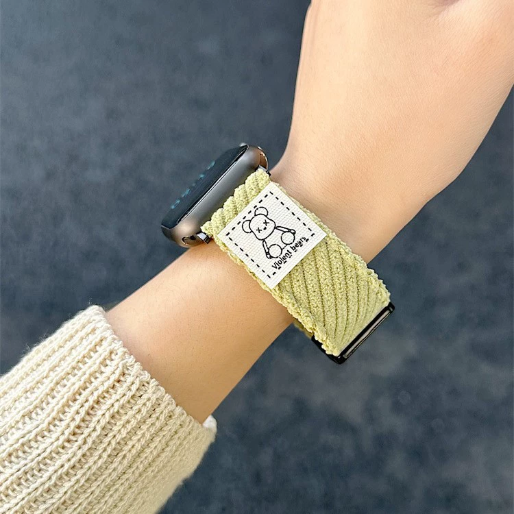 Осенне-зимний стиль красоты жесткого медведя вельветовый ремешок iwatch9 совместим с Apple applewatch876/поколение s10