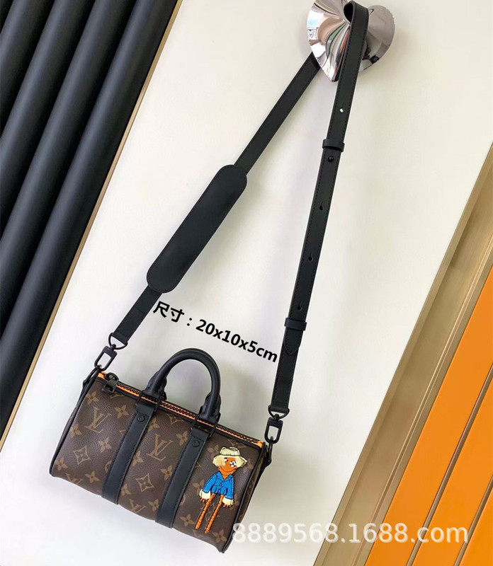 直接供給クロスボーダー m lv メンズバッグレディースバッグブラックウォリアーメッセンジャーバッグ枕バッグチェーンバッグボックスバッグポータブルブリーフケース|undefined