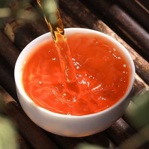 Dian Hong Golden Needle  New Tea Yunnan Original Fengqing Black Tea Special Grade Aroma Tea 250g/500g Jar Packaging