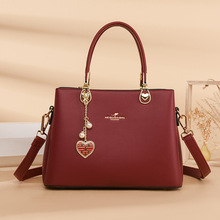 ����Ů���¿�2025б��μ��Ůʿ�r�������Ů�������W��һ�����l