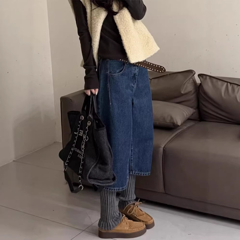Niche Vintage Design Denim Thin Fleece Cropped Pants for Women, High-Waisted Slimming Denim Mid-Length Pants, Versatile Casual Style, Winter 2025
