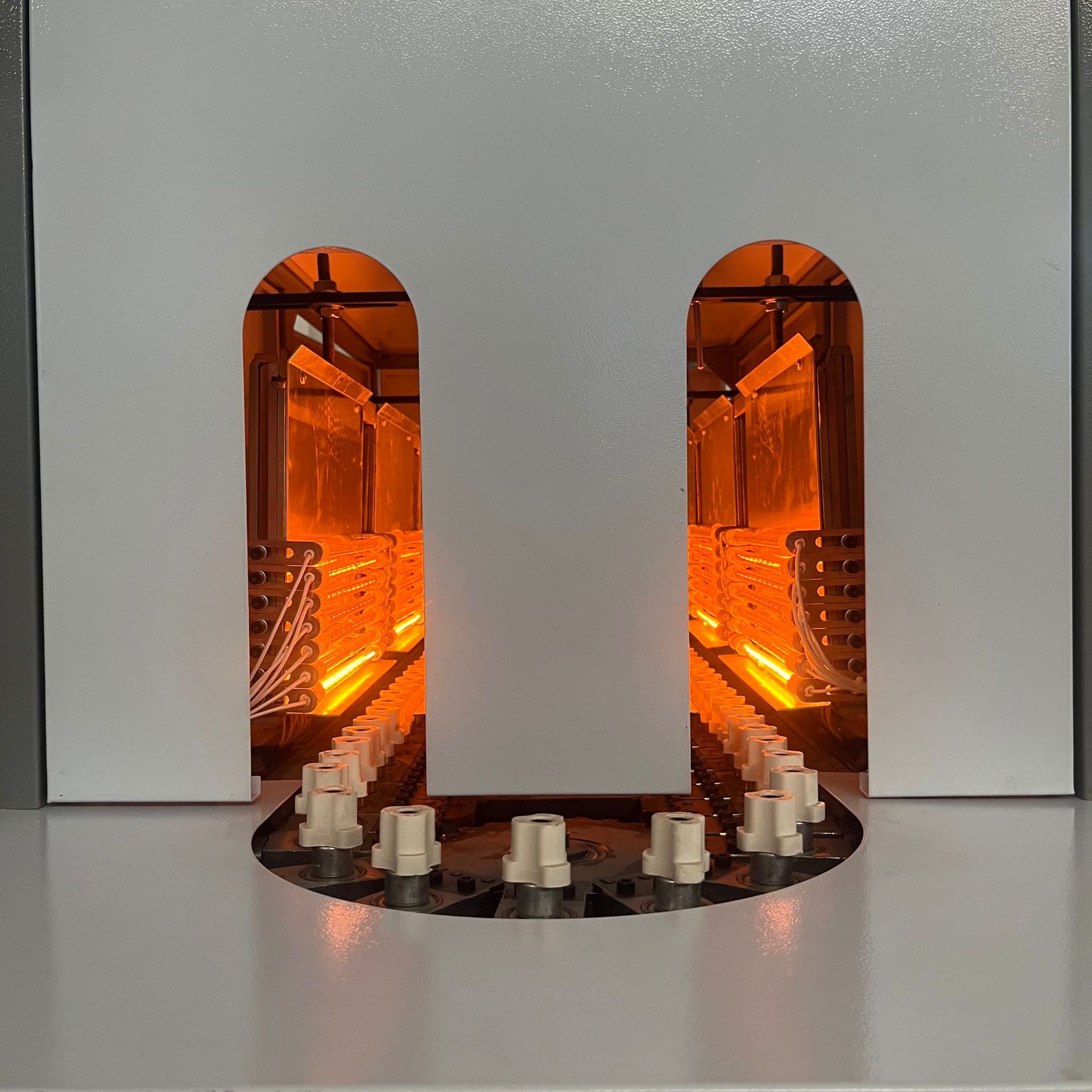 Máquina de soplado semiautomático de plástico PET de suministro directo de 3 litros de tamaño pequeño equipo de soplado de botellas de agua mineral