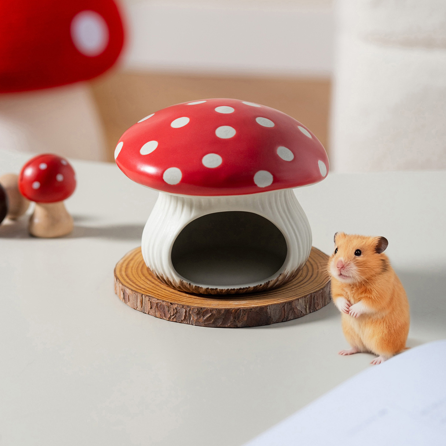 Creativa serie de hongos rojos hámster nido cerámica casa de refugio bañera oro oso necesidades diarias pequeñas mascotas bañera de arena