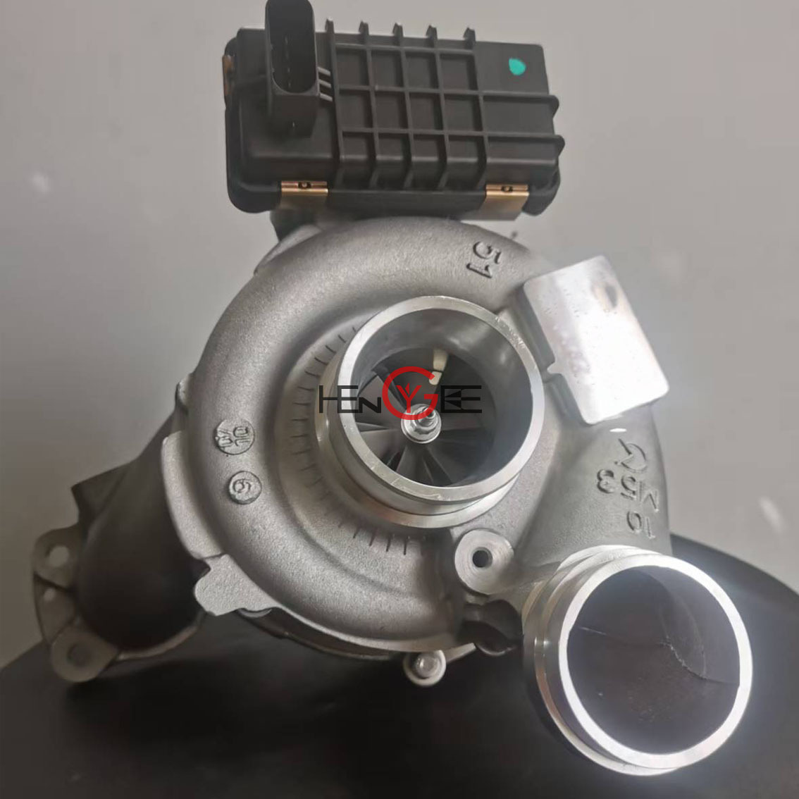 Gt2056Vk 765155-5007S Turbocharger A6420901480 Om642 Engine
