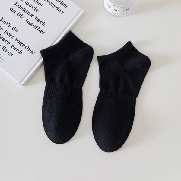 Black boat socks