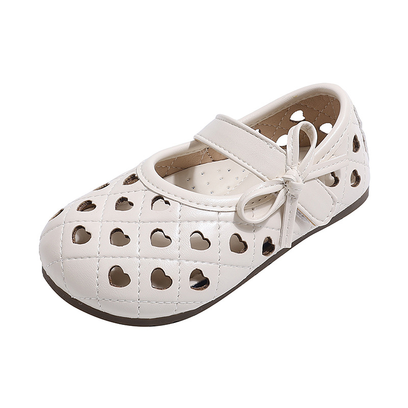 Girls Heart Shaped Hollow Out Sandals Soft Soled Breathable Princess Mary Jane Shoes Solid Color Spring Summer Baby Footwear_voghion.com