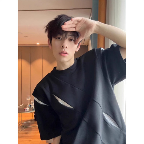 American deconstruction and assembly square-shoulder t-shirt, niche design sense, knife-cut shoulder pad short-sleeve men's high-end style, half-sleeve