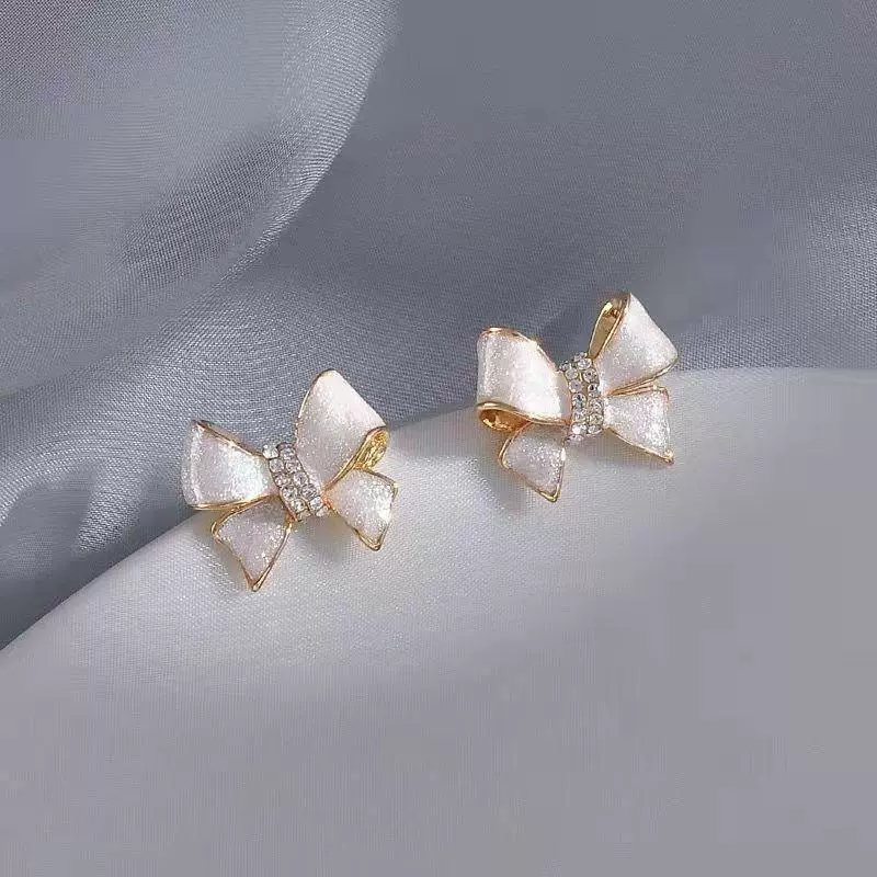 Серьги асимметричные с кисточкой, 925 серебро, игла, корейский стиль элегантный минимализм