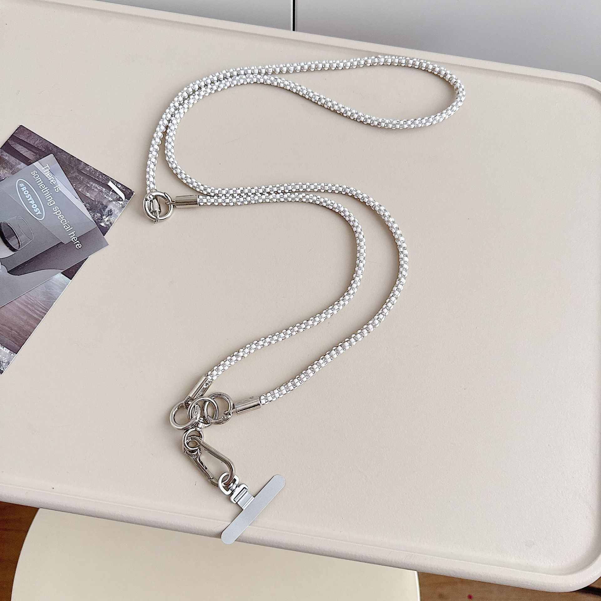 Cadena de teléfono móvil de alta gama hecha a mano de boutique, cordón de teléfono móvil de moda tres en uno de diamantes de lujo, mensajero largo/colgante