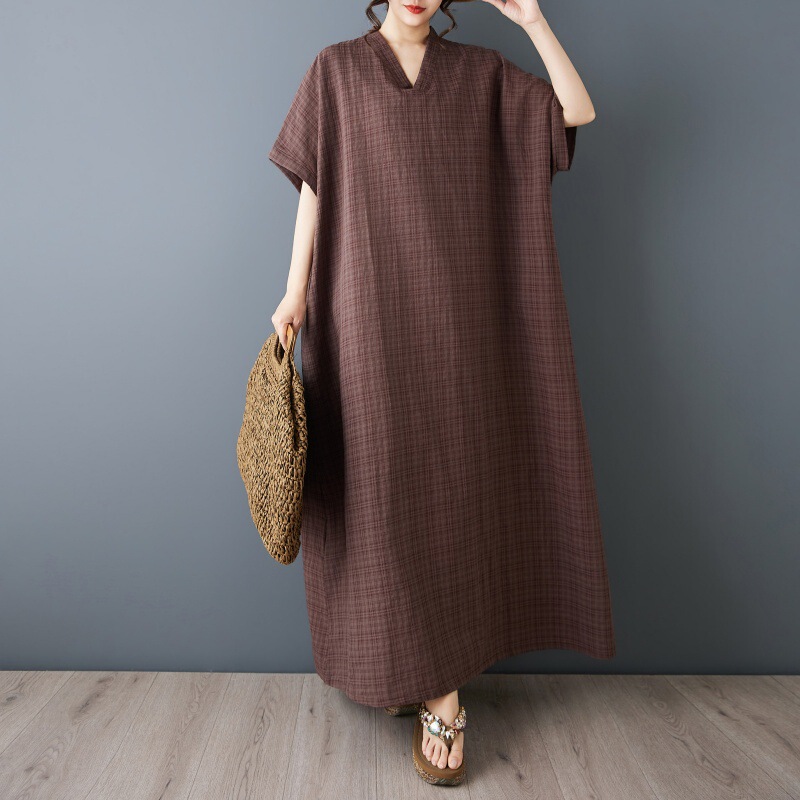 Summer new Korean and Japanese style V-neck plus-size loose dress, artistic beach dress, simple retro long robe that hides body fat Summer new Korean and Japanese style V-neck plus-size loose dress, artistic beach dress, simple retro long robe that hides body fat
