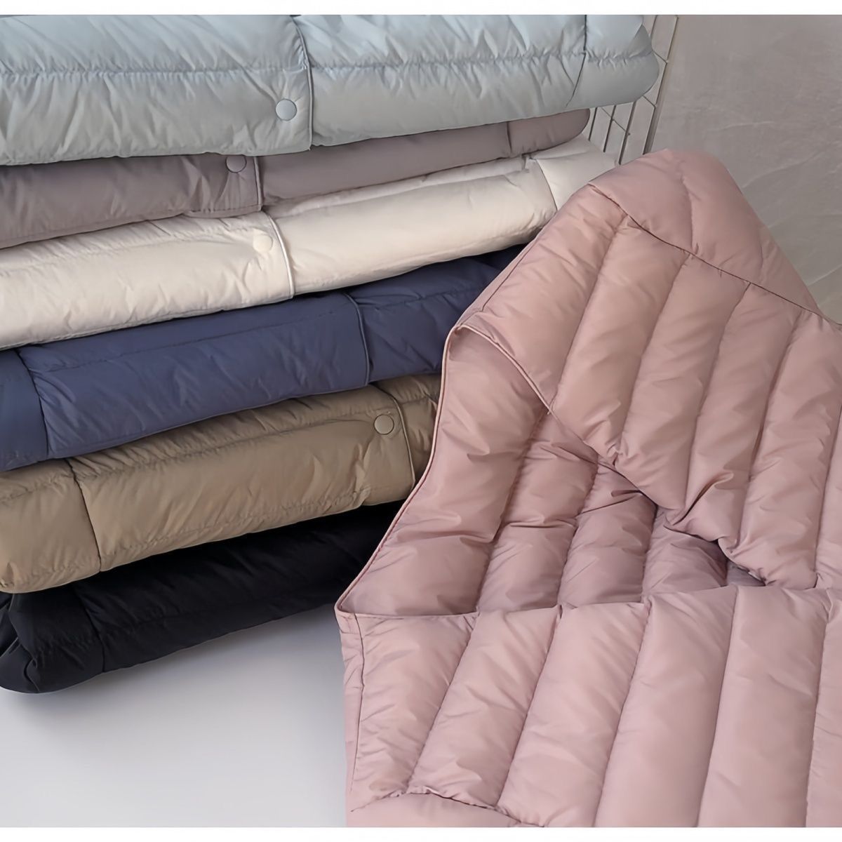 Big Sale Lightweight down Jacket Women's Liner Round Neck Large Size Loose Winter Wear New Collarless Short Collar Warm Jacket