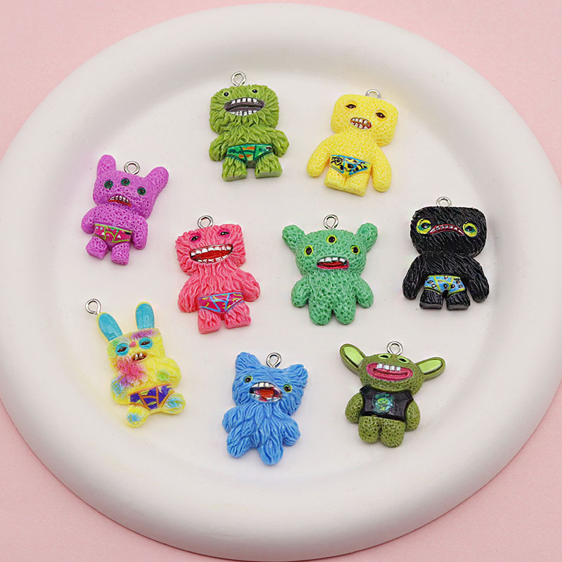 Resin Artificial Cute Cartoon Ugly Monster Monster Keychain Pendant DIY Animal Jewelry Accessories