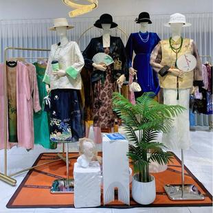 High-end brand women's clothing spring and summer goods store withdrawal counter counter to take a miscellaneous discount wholesale entity live explosion