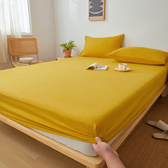 新しい肌に印がない風のベッドは純色のシンプルな防塵ベッドカバーをカバーしています。