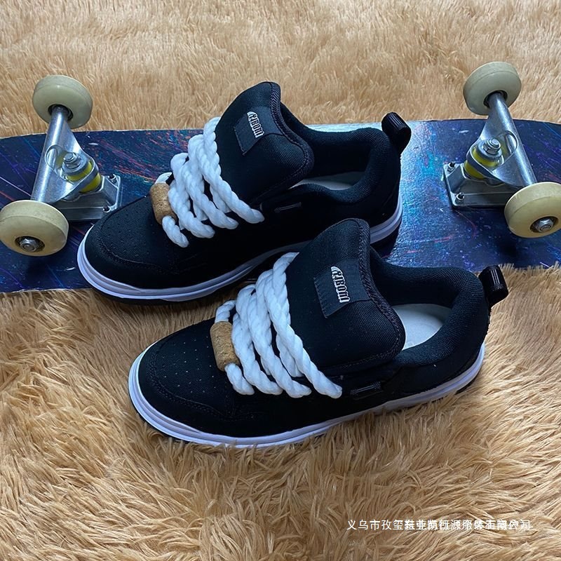 Spring collection: plus-size men's casual sneakers, black and white soles, canvas material, trendy and versatile, men's loafers, other styles