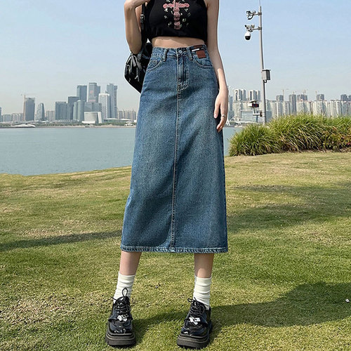 Women's Ins Style Frayed Denim Half-length Skirt with High-waist Design, Leather Branding, Unique A-line Hipster Medium-length Dress