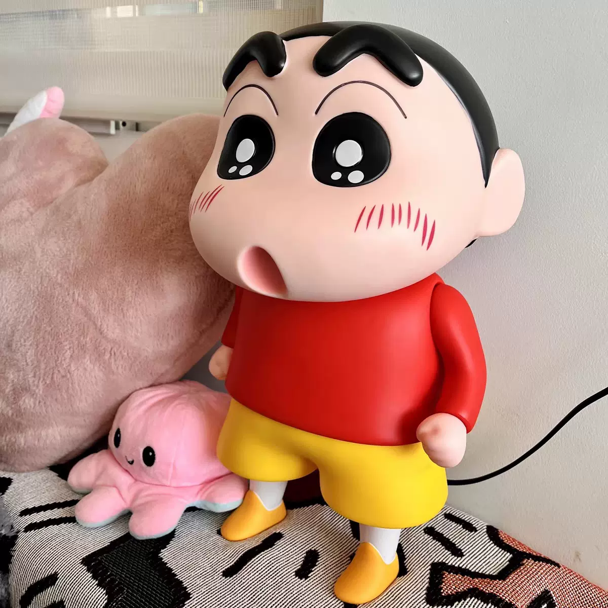 蜡笔小新手办摆件大号办公室客厅玄关装饰品可爱创意公仔桌面摆件