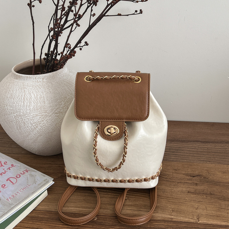 Mochila coreana de nicho para mujeres 2026 nueva sensación de alto nivel mochila de viento fragante retro cadena mochila