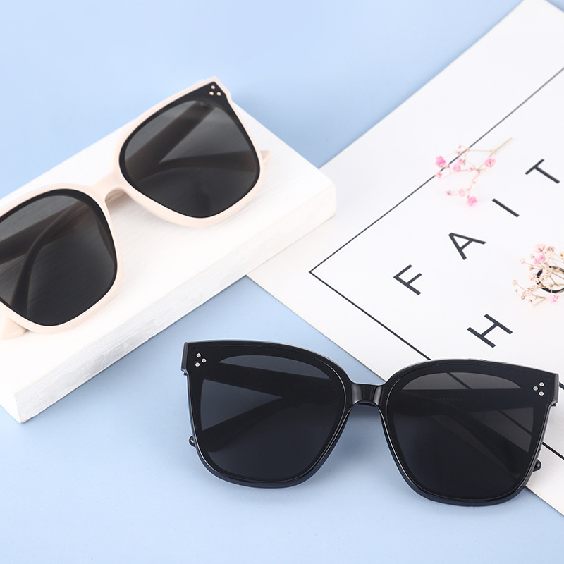 时尚墨镜男2022新款太阳镜女尼龙片眼镜出行太阳镜网红街拍小墨镜