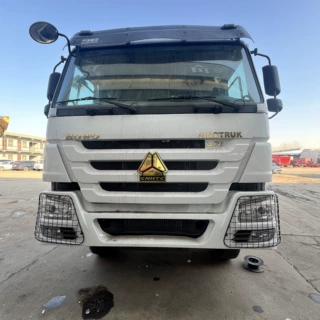 跨境出口重汽HOWO6x4自卸车371马力矿山渣土运输6x4后八轮自卸车
