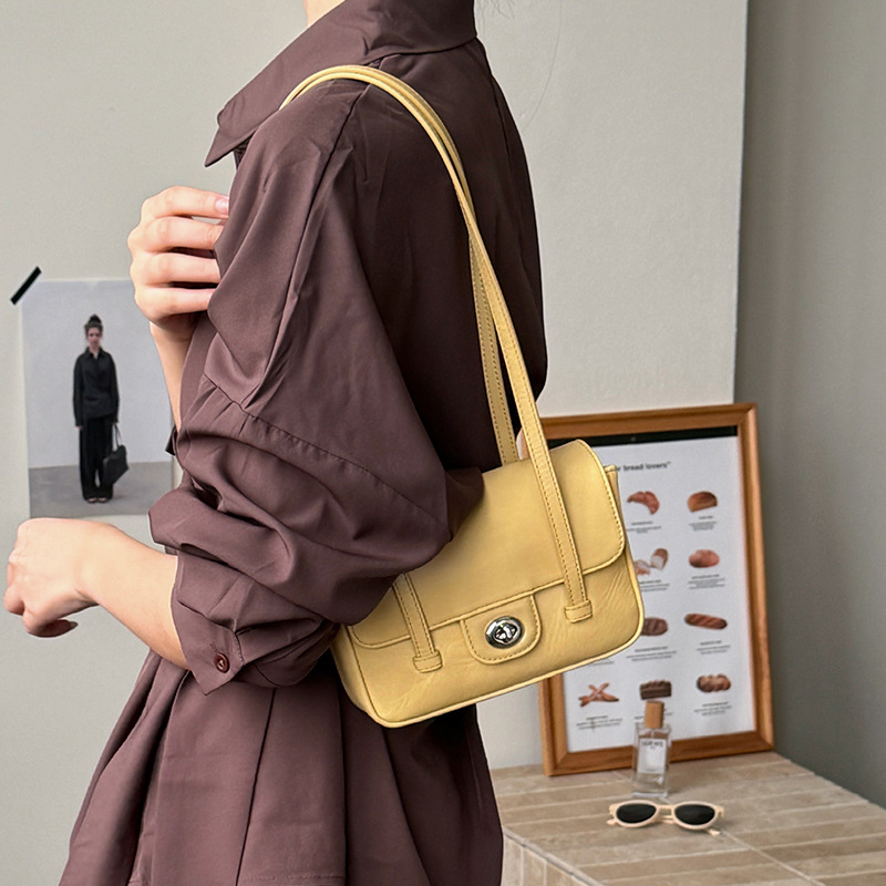 Top Grain Cowhide Leather Messenger Bag 2026 New Arrival Luxury Shoulder Small Square Bag Genuine Leather Versatile Niche Underarm Commuter Bag