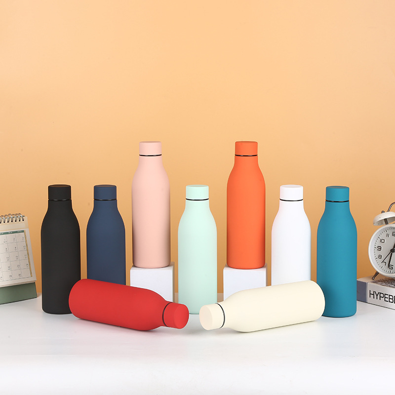 Dentro y afuera 304 taza de aislamiento de acero inoxidable botella de cola especial taza de agua deportiva al aire libre botella de acero inoxidable