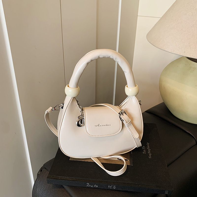 Elegant French-style Women's Shoulder 2026 New Trendy Fashion Versatile Crossbody Super Popular Hand-held Crescent Bag_voghion.com