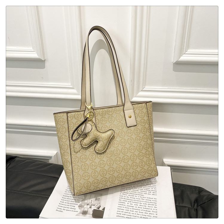 패션 가방 여성의 2025 새로운 하이 엔드 올 매치 숄더 백 틈새 디자인 핸드백 유행 크로스 바디 여성용 가방