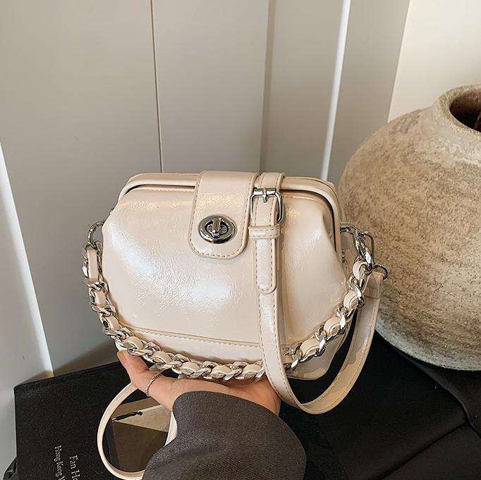 Bolsos para mujer 2025 nuevo bolso de hombro de moda de moda simple bolso cuadrado pequeño casual bolso femenino de nicho de estilo occidental de alta gama