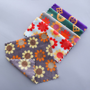 Thickened Printed Coral Velvet Small Towel, Soft and Absorbent, for Wiping Hands and Face, Kitchen Rag, Multifunctional Square Towel Wholesale