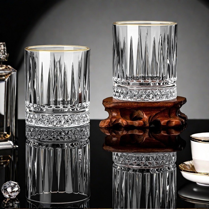 Dos dos tazas de licor blanco conjunto doméstico lujo ligero de alta calidad 2 tazas de una taza pequeña taza de cerveza de licor de cerveza