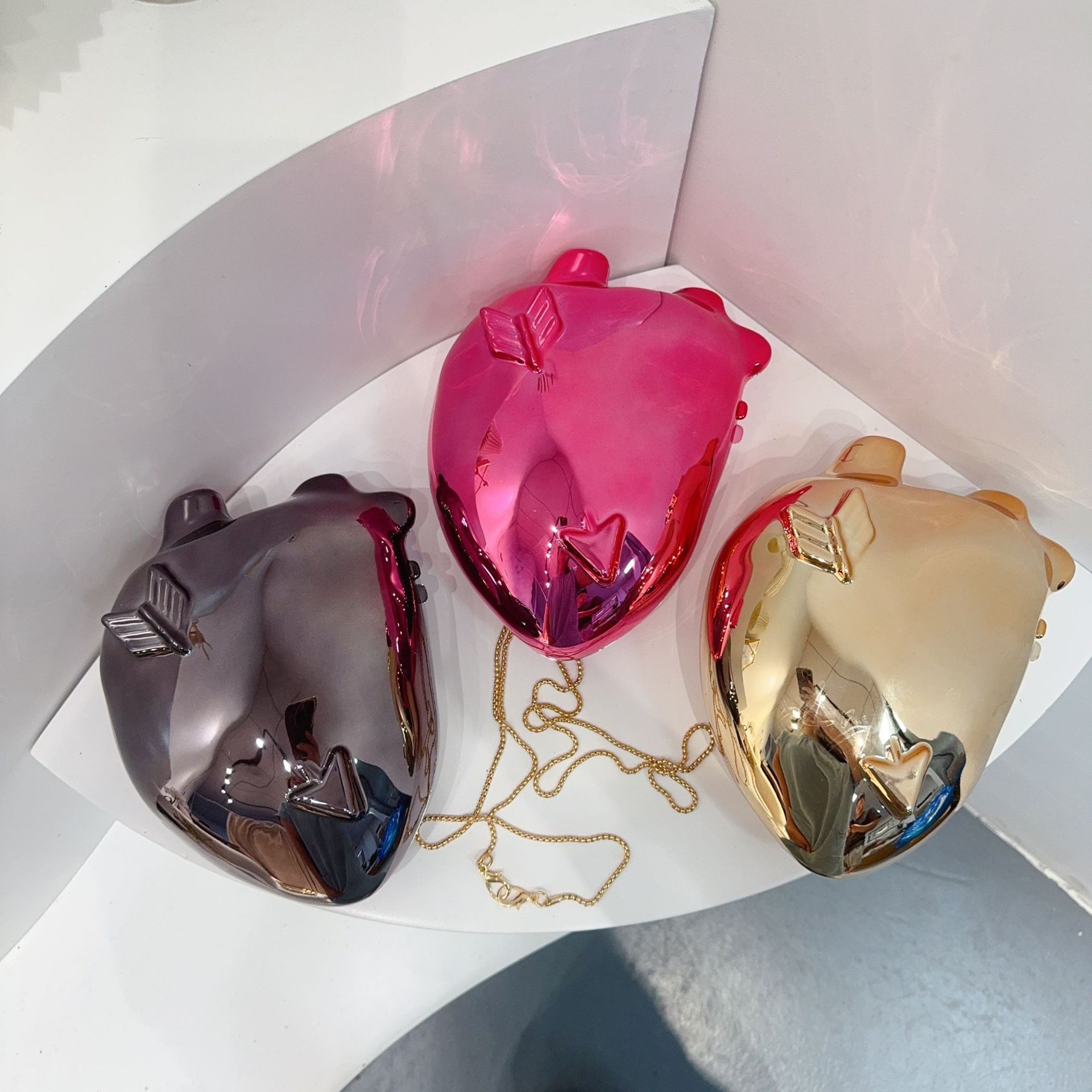 Nicho damas bolsas de cena en forma de corazón, bolsas acrílicas, bolsas de caja de diseño chic, bolsas de noche de hombro