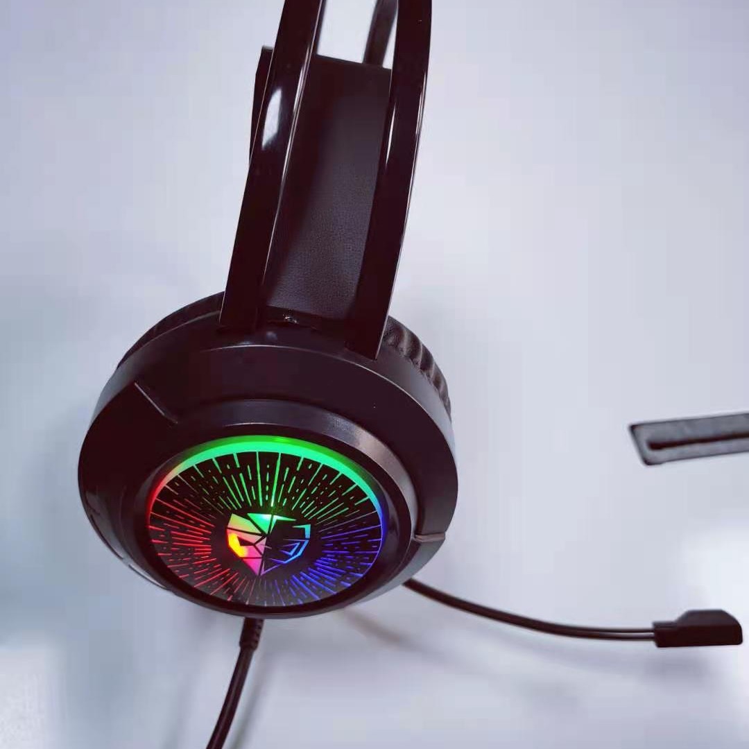 Auriculares de suministro directo de fábrica auriculares con cable 3,5 auriculares de reducción de ruido juego de deportes electrónicos frescos escuchando posición de reconocimiento de sonido Tang mai