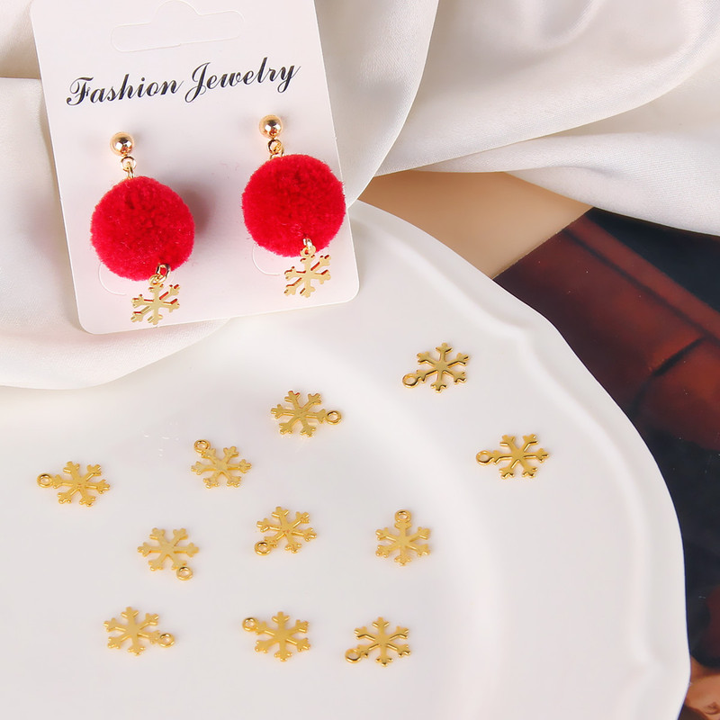 New Mini Christmas snowflake simple pendant autumn and winter 18K pure gold purchase DIY earrings earrings material accessories New Mini Christmas snowflake simple pendant autumn and winter 18K pure gold purchase DIY earrings earrings material accessories