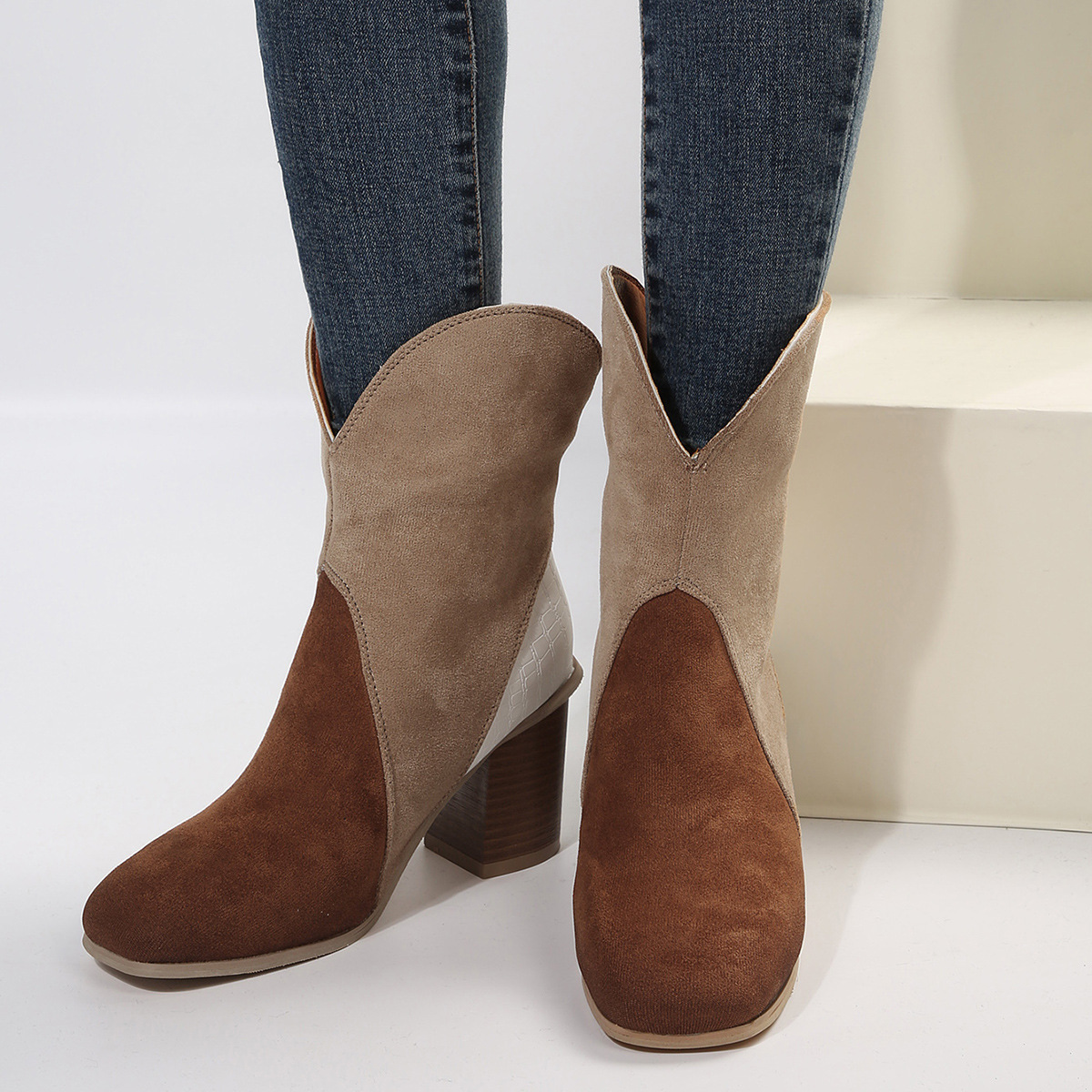 Women's Shoes color matching thick heel large size sleeve V neck short boots women's Martin boots_voghion.com