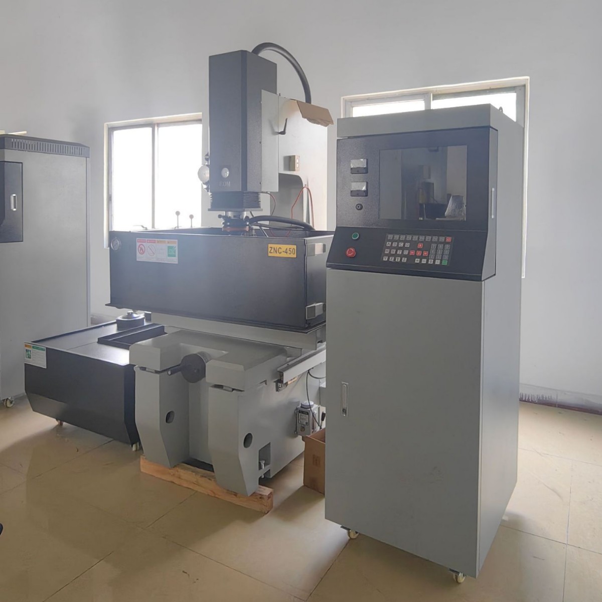 ݸ𻨻ֱ̨ϵͳ𻨻ZNC540 EDM𻨻